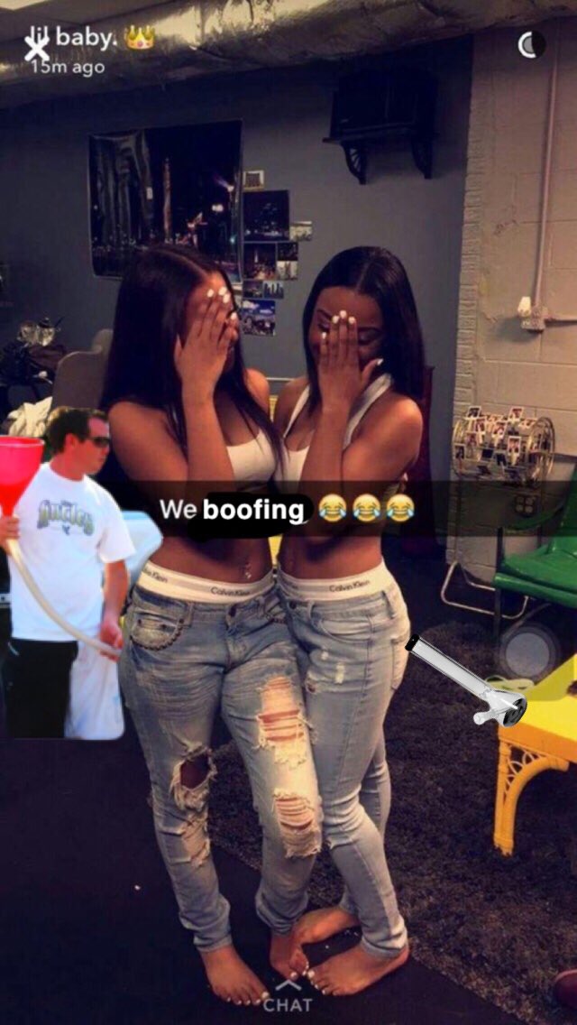 aleczandriauhhh's tweet image. We stay boofing 🥵🤤👯‍♀️ @carmenxmw #boofing