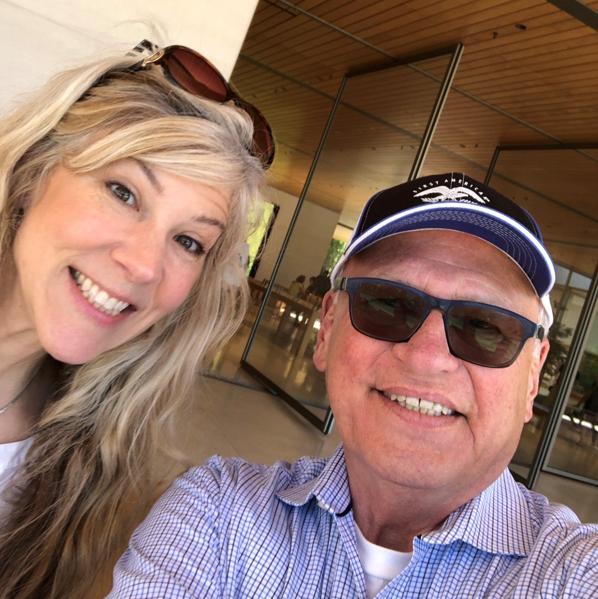 renefabre's tweet photo. It's a wrap until September. We finished up our social media classes for the season last Thursday (July 25th) with #mobilecomcamp at #uvillage #seattle What a beautiful summer day to wander the campus! https://t.co/z8iJghNKB3