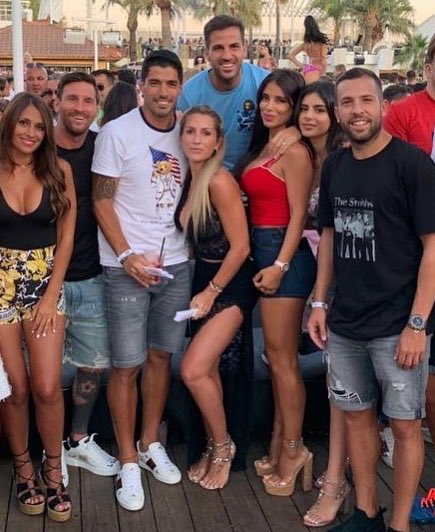 IbizaClubNews's tweet image. Serious lineup #Messi #suarez #Fabregas #Alba #Ibiza