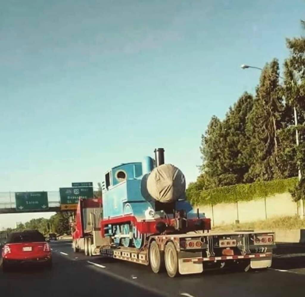 I believe I just witnessed Thomas The Train being kidnapped by Optimus Prime!
#Transformers #thomasthetrain #optimusprime
