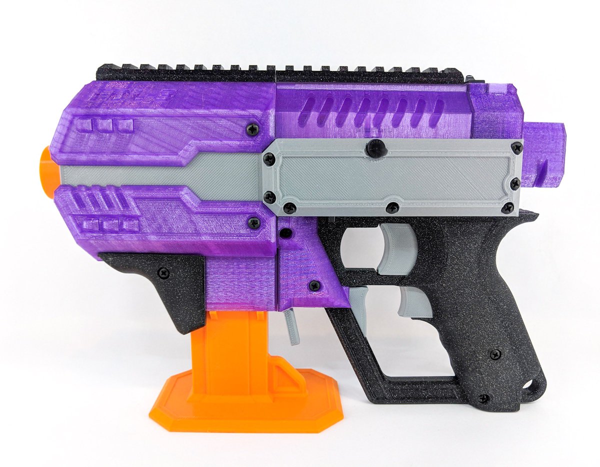 projectfdl's tweet photo. #0157 for Nicklas printed in @proto_pasta empire strike black, @wyzworks translucent purple and @hatchbox3d silver 
#projectfdl #fdl3 #fdlwee #3dprinting #makersgonnamake https://t.co/QvT55KstiN