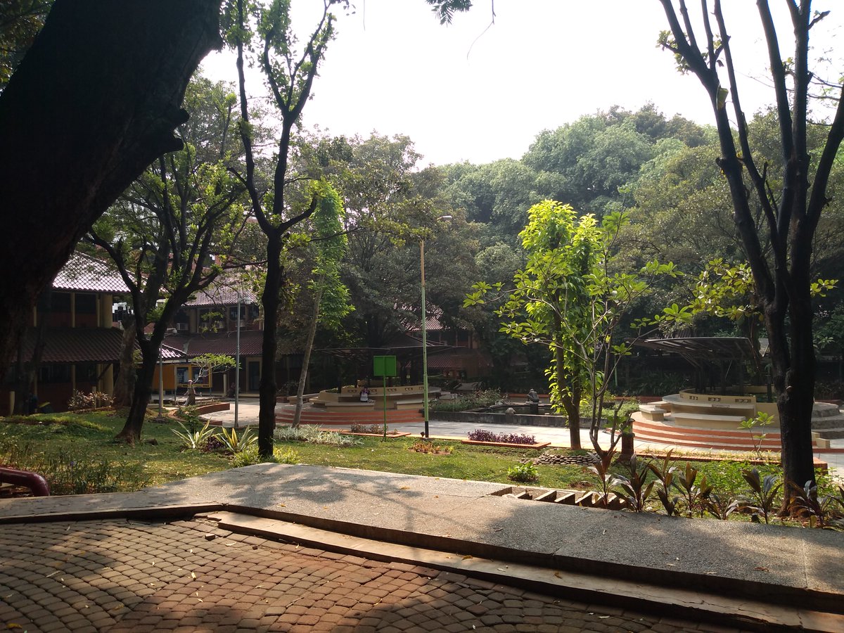 JeromeCharmet's tweet photo. Kind of enjoying my temporary office at Universitas Indonesia @humasftui @rcbe_ui. It's been a fantastic 2 weeks with great discussions with @YWhulanza and others, and a great conference #QIR2019 in Padang. See you soon. https://t.co/zZW5XFeDnv