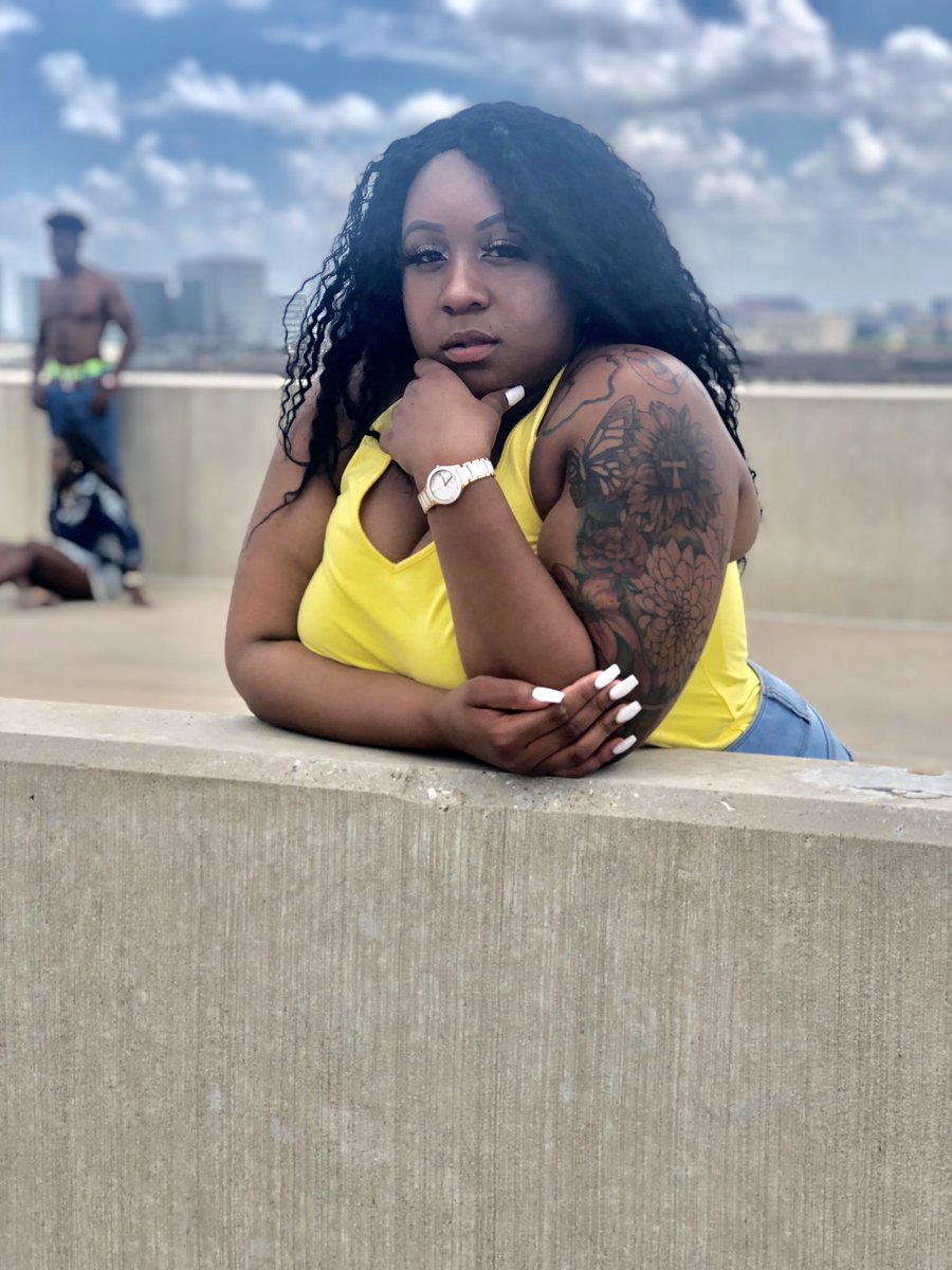 cuteassegg's tweet photo. Wearing “Butterscotch” by @bencmprbl
A Black Owned watch Company!
Shop now and use my code!
#AdvanceYourWrist #CreateOverConform
#BrandAmbassador #Style #Fashion #PlusModel https://t.co/63nFu82Wjp