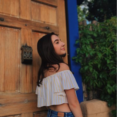 Me: *takes one good pic and posts it everywhere* 😅🤷🏻‍♀️ #NewProfilePic