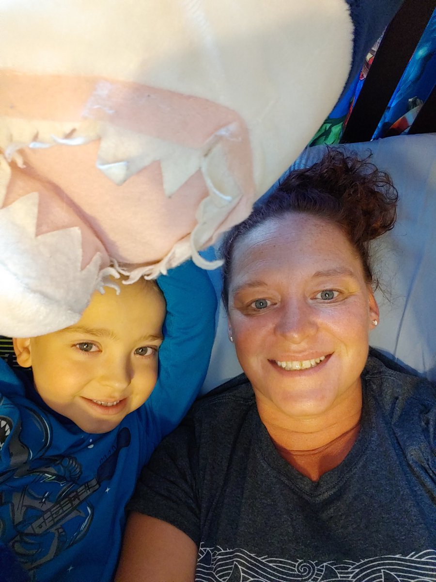 jessemfng's tweet photo. 21st year of loving #SharkWeek would love to make my dream come true swimming with sharks #SharkAfterDark #Sweepstakes https://t.co/VlAChr6eRa