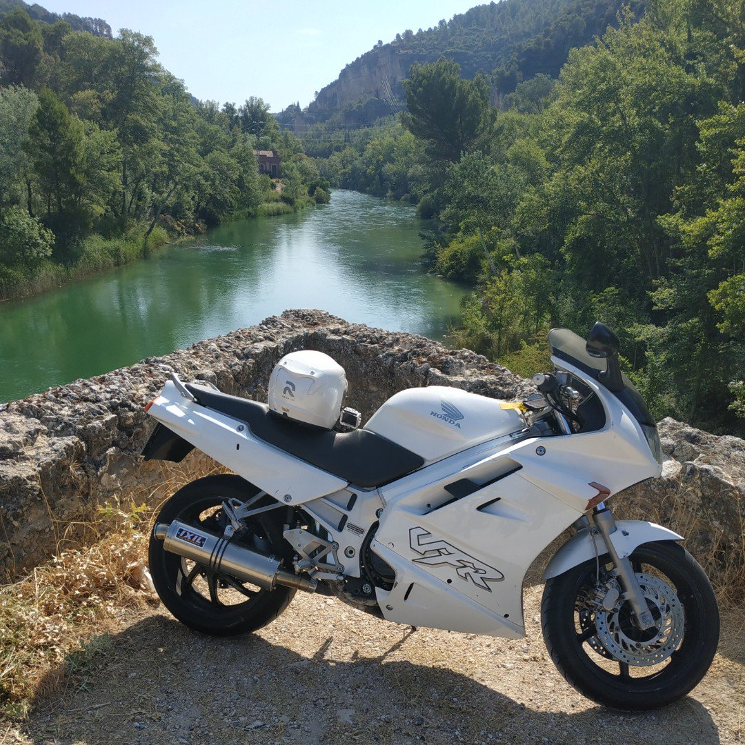 Vamos a empezar la semana con una sonrisa... ¿a dónde has ido este fin de semana? 🗺️🏍️
📷 Foto de nuestro usuario Hulknes