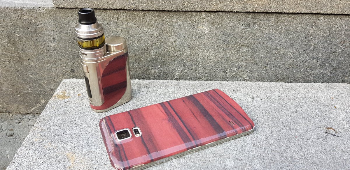 GatoDistrito's tweet image. #Samsung en #Eleaf  #Pico25 Pimping 
Hout style ❤👍