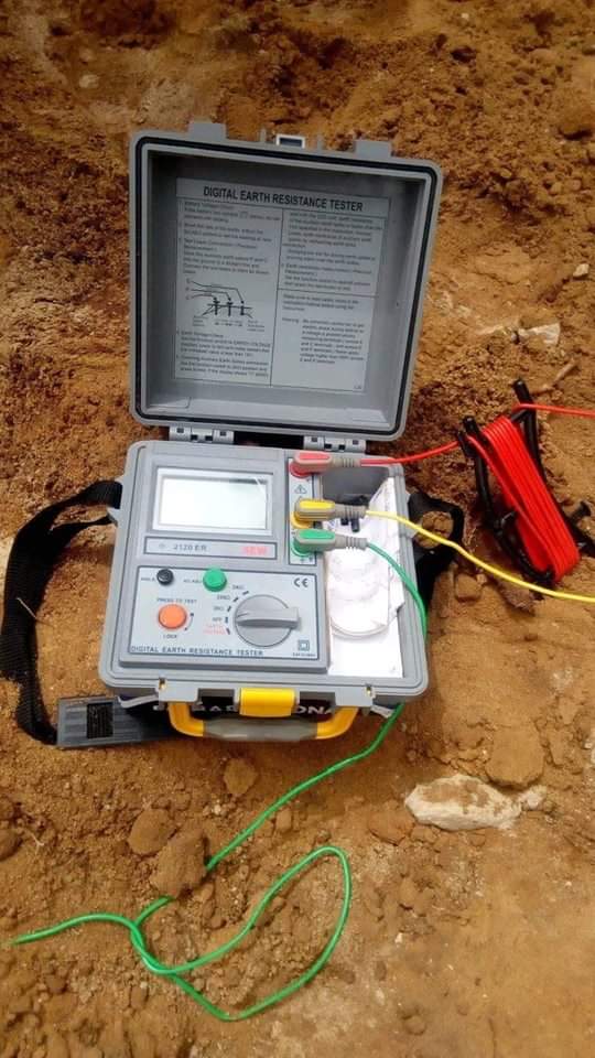 eng_ma711d's tweet image. من يعرف اسم هذا الجهاز؟
Name of this device?
#هندسة_كهربائية
#Electrical_Engineer