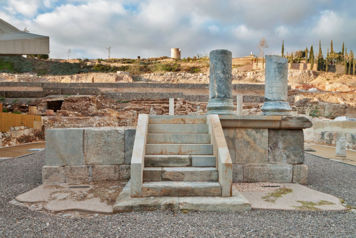 TuriCartagenaES's tweet photo. En nuestra tendencia #TalComoÉramos, hablamos del #TemploDeIsis, lugar de culto a los dioses egipcios #IsisYSerapis. El santuario estaba presidido por un pequeño templo que albergaba la escultura de la divinidad y actualmente forma parte del recorrido del #BarrioDelForoRomano https://t.co/3ZOEgKmRYO