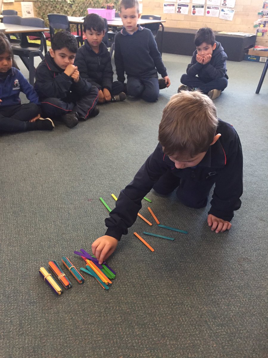MrsZabakly2's tweet photo. Today in Maths, KZ extended their understandings of 'groups of 10' and knowledge of graphs to record and interpret information. Great work KZ! #GroupsOfTen #FavouriteAnimals @AshfieldPS https://t.co/bVAsHTPUyR