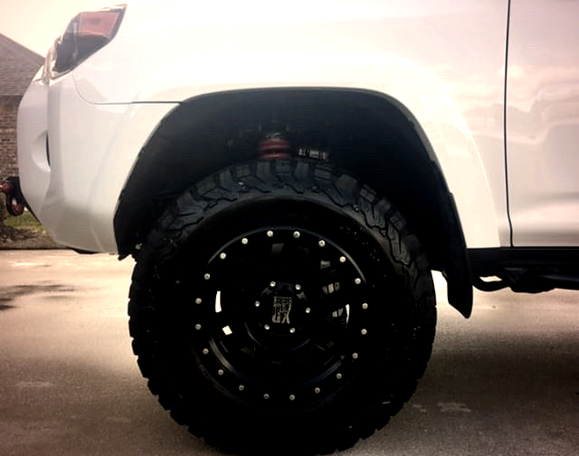 t4r_org's tweet photo. 2016 Trail Premium⁠
2.5 Toytec Boss lift kit⁠
17x9 -12 XD Machete wheels⁠
275/70/17 BFG KO2s⁠
Front Runner rack⁠
SSO slime line w/ Smittybilt X2O 10k synthetic winch⁠
SSO sliders⁠
⁠
Thank you Jamart5 (on our forum) for pics⁠
⁠

#T4R_org #T4R #4Runner 
⁠ https://t.co/JPXcQoCYrQ