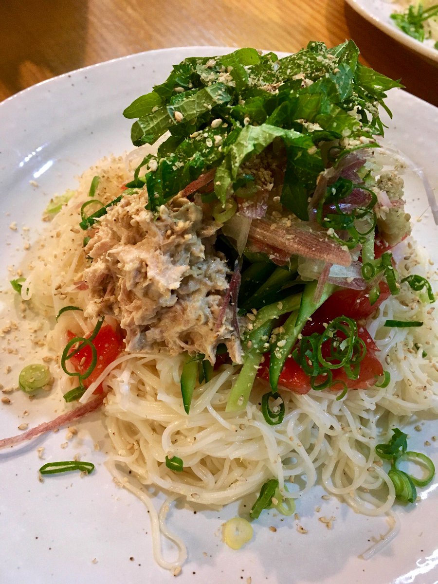 ふむふむ على تويتر 夕飯は きのう何食べた のレシピで ツナとトマトのぶっかけそうめん を作ってみた 夫のみハムエッグ丼付き