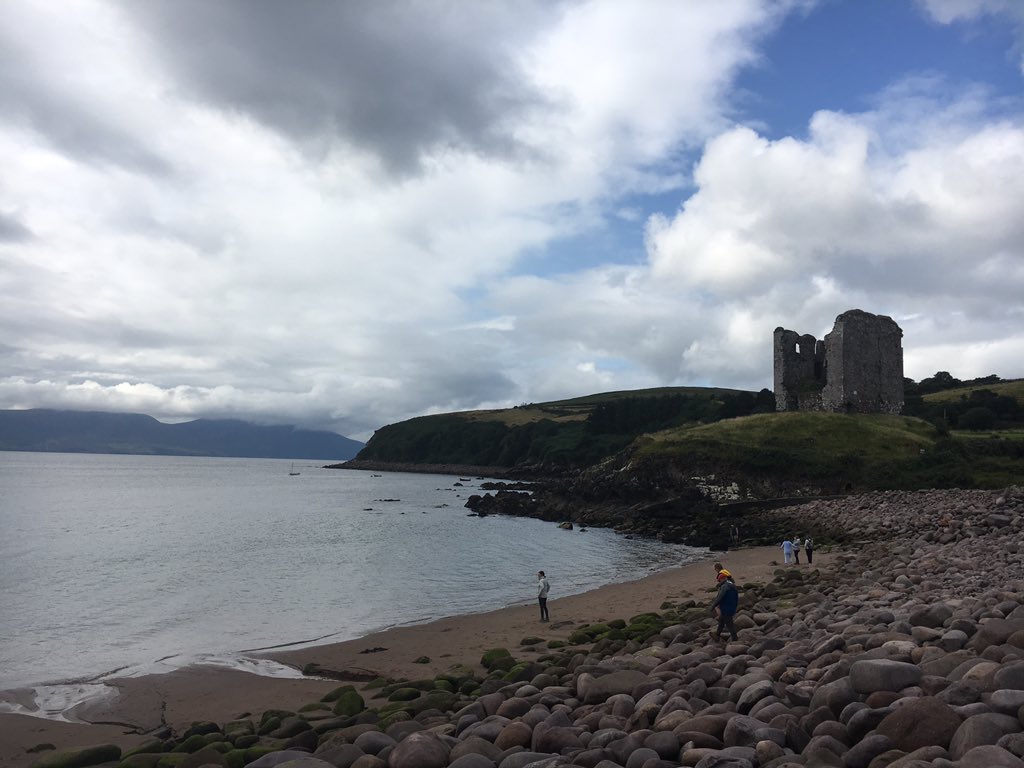cbbarlow's tweet image. Morning walk near Minard Castle. #dinglepeninsula #travelIreland