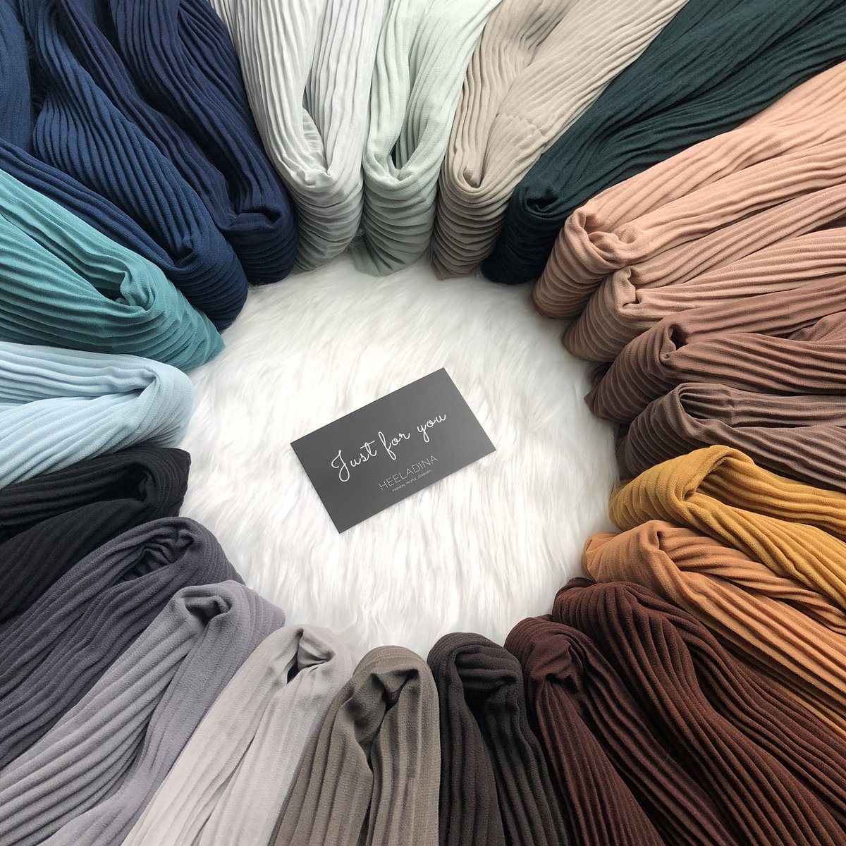 how to tie a ribbon necktie