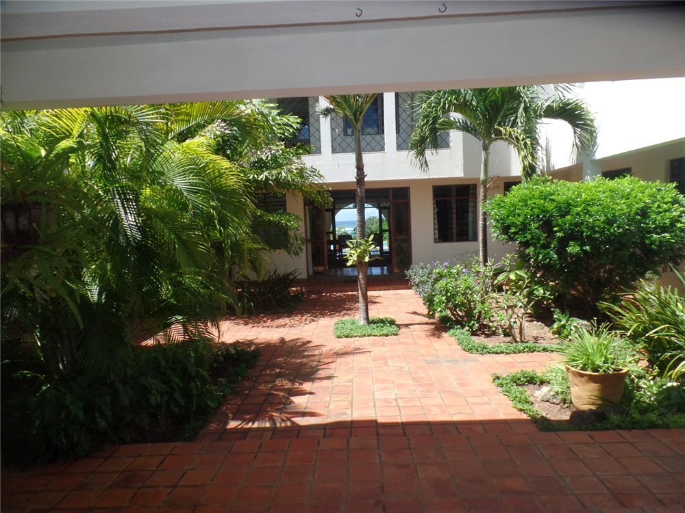 LtdAbacus's tweet photo. #UgandavsNigeria
A beautiful 4 bedrooms all ensuite villa with easy access to the beach on a 2,83 acres plot on sale.
It's situated 10 minutes from Vipingo Ridge(great golf course, airstrip with daily flight to/from Nairobi,Kenya.
price: 135 Ksh million
contact:078627111/222 https://t.co/Ja0twR34Fb