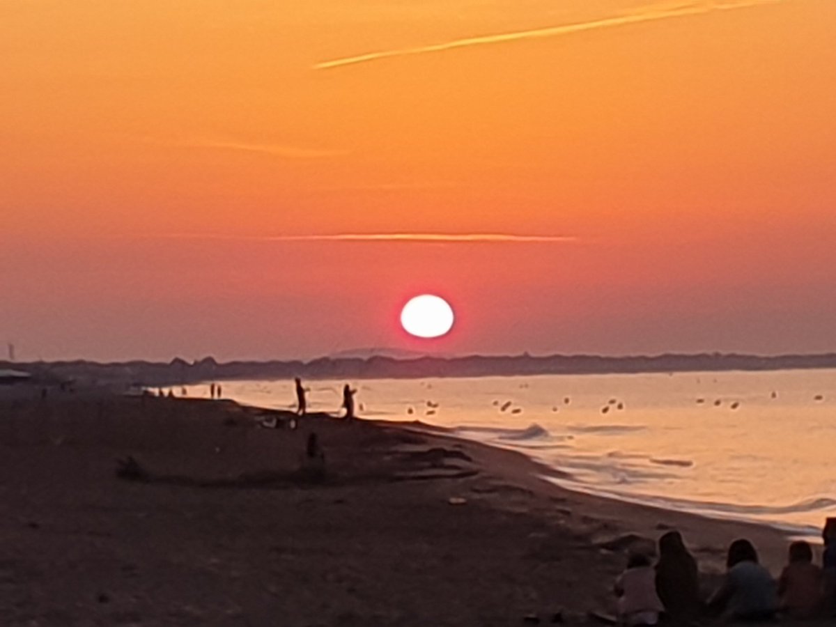 tarap1's tweet image. South of France sunrise