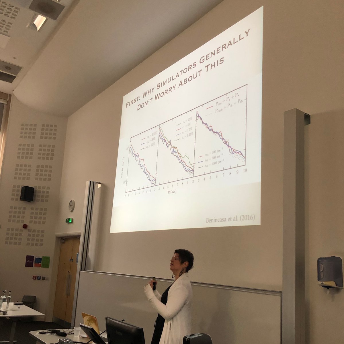 AndrewWetzel's tweet photo. #CosmicDwarfs19: Alyson Brooks opens our meeting  by highlighting the nice work of Samantha Benincasa (now @UcdAstro) about the weak dependence of galaxy  properties on star-formation model, because star formation + feedback is self-regulating https://t.co/jDCJArkHvY