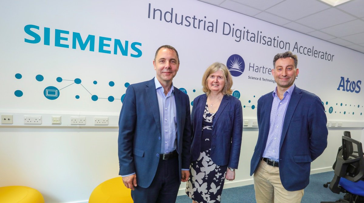 peter2com's tweet photo. RT @Atos: What is the new Industrial Digitalisation Accelerator from Atos, @HartreeCentre, @siemensindustry - and how can it help you overcome your #digital challenges, and realise the opportunities presented within #Industry40  https://t.co/FLEY1CwBS1 https://t.co/0cM7uMqC3G