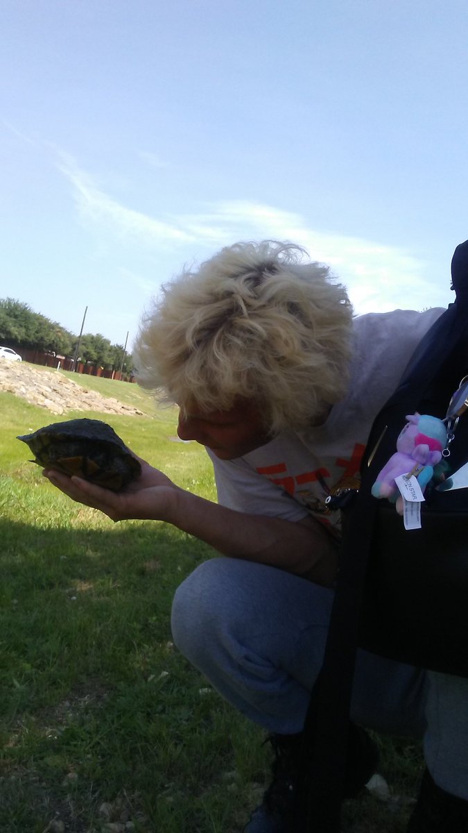 alienfromalien's tweet image. Dear plug,
Sorry for upn robbin your bitch ass, fendi bags gotta eat.
Your fault hoe

Satyrday