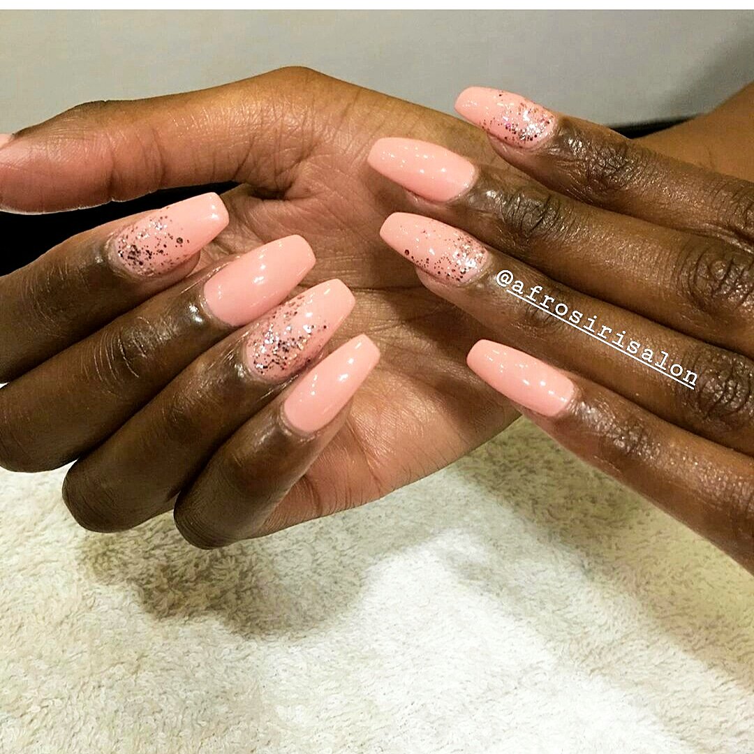 AFROSIRI1's tweet photo. Hope you had a fantastic weekend fam 😊😊have a great week ahead with awesome Siri nails by @zalennails 😍call 0712731758 or DM us here for bookings https://t.co/A1gynmaETF