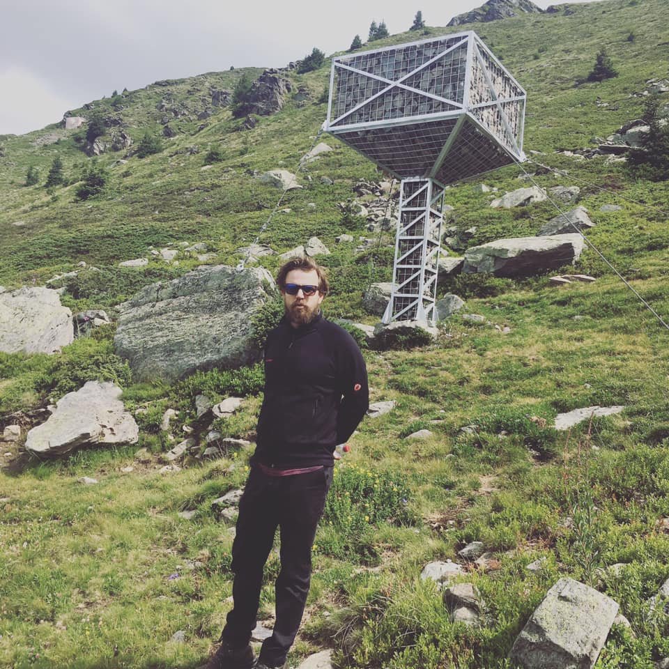 Verbier3D's tweet photo. Such a wonderful opening weekend for 2019 residency artist Karsten Födinger and his new sculptural work PILIER ERRATIQUE.

The work is now on view in our Sculpture Park with an accompanying photographic exhibition on the walk between Croix de Coeur and Ruinettes lift stations. https://t.co/fXBGkWbEYw