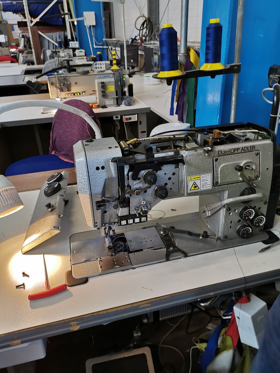 jayssmrs's tweet image. Doing some servicing this morning.

#Sewing #Production #Durkopp