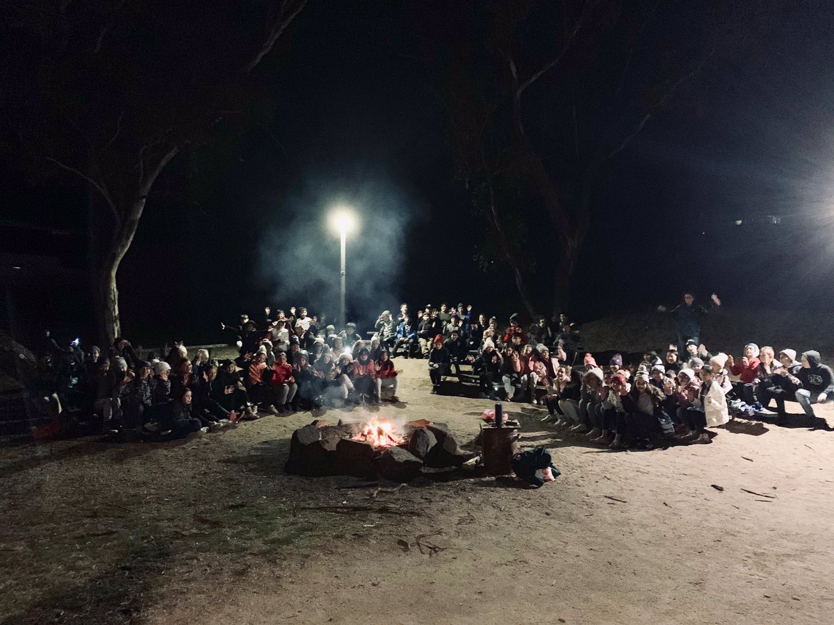 KENSINGTONPS's tweet photo. Singing round the camp fire. Goodnight everyone. We are for showers and bed soon. @KENSINGTONPS #StageThreeAdventures https://t.co/t4Xlydw3o9