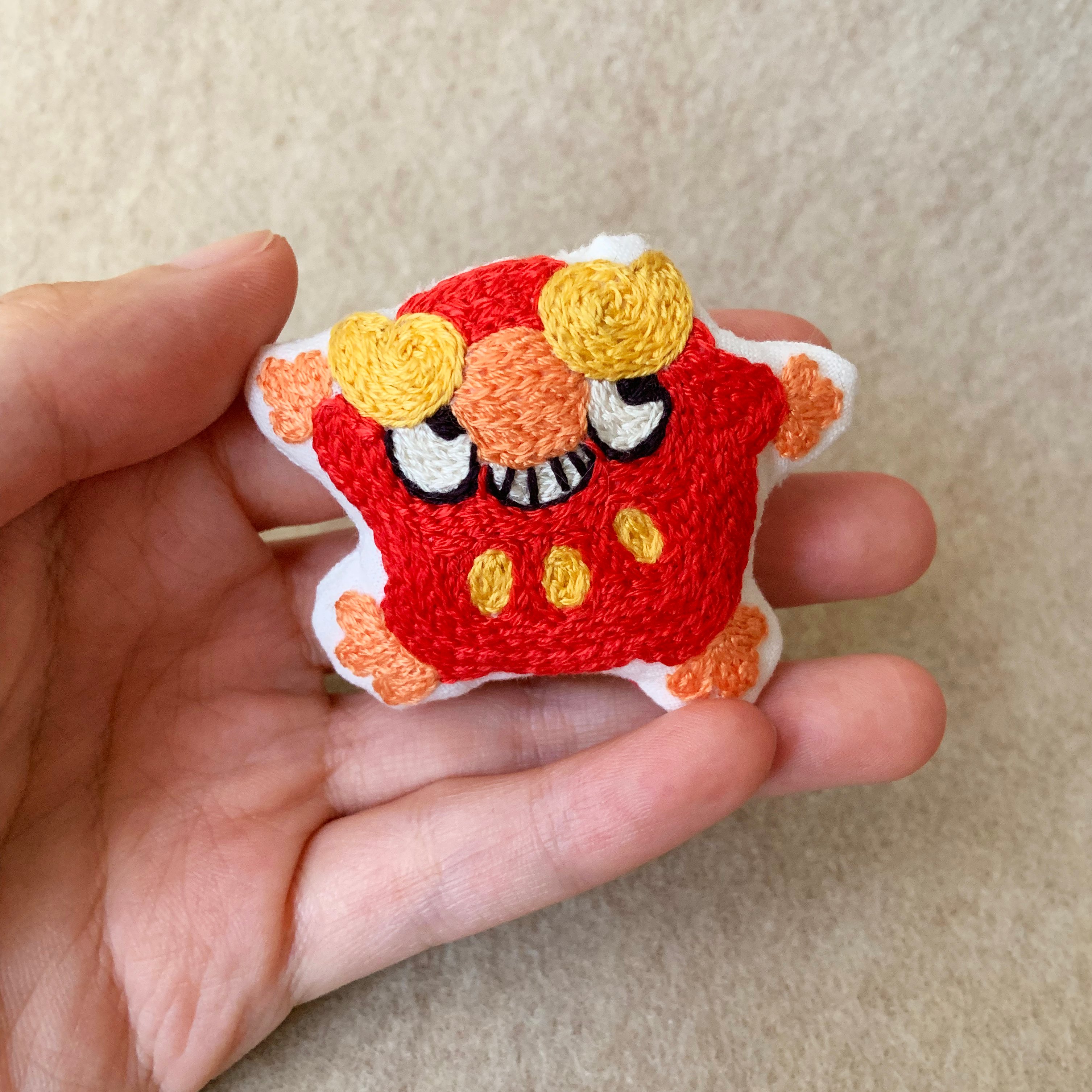 はらぺこみそむし 刺繍でゲームキャラ 025 ポケットモンスターブラック ホワイト 刺繍 ダルマッカ さん 赤緑世代だけど 初めて遊んだポケモンはホワイトでした 写真2点目は家にいっぱいある 笑 グッズのぬいぐるみと T Co H3a5srgtnk