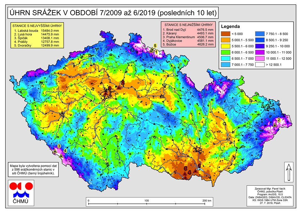 The #map shows the total #precipitation in #Czechia for the last 10 years. (2009-2019). Wide range: maximum in #Labskábouda 15 484 mm and minimum in #BrodnadDyjí 4 476,5 mm. #DiscoverCzechia #ExploreCzechia #drought via @CHMUCHMI