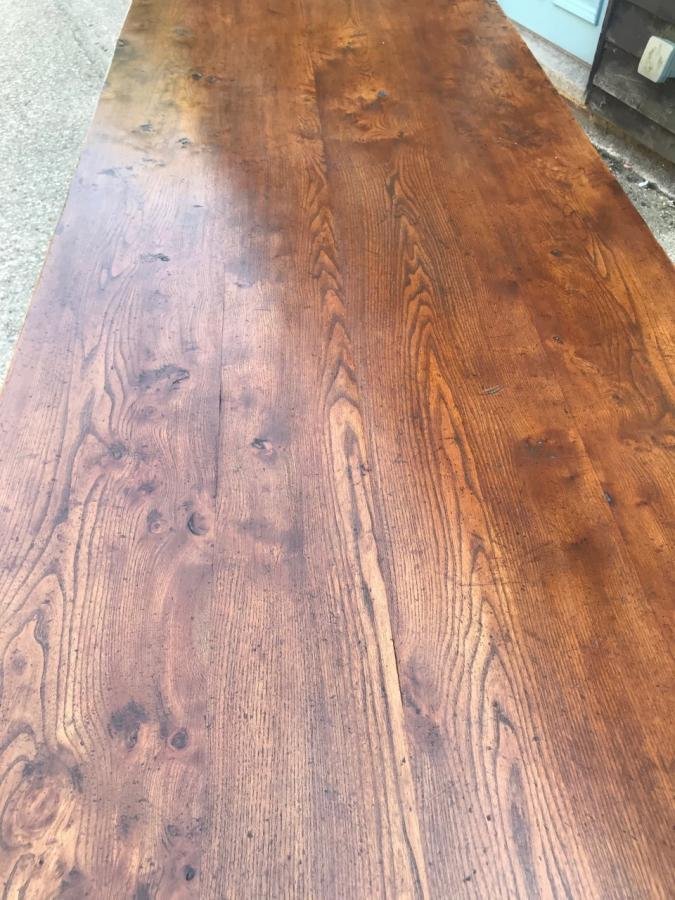 AntiqueTables1's tweet photo. A Large Thick Top Rustic Elm Antique #Table.Know more here-https://t.co/jHlk0W8RE1
#AntiqueTable #AntiqueDiningTable #ElmTable #HomeDecor #InteriorDecor #Furniture https://t.co/CPPgUCa3yQ