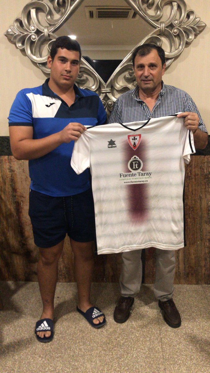 FICHAJE.

MIGUELON procedente del Villarrubia sera uno de los encargados de defender la porteria
Habil con los pies, buenos reflejos y en el uno contra uno.
Bienvenido al club