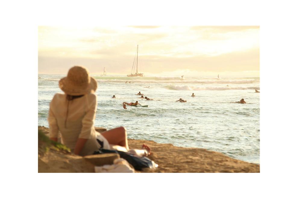 reader_witch's tweet image. Do you ever read just to people watch? readerwitch.com/2019/07/29/peo…