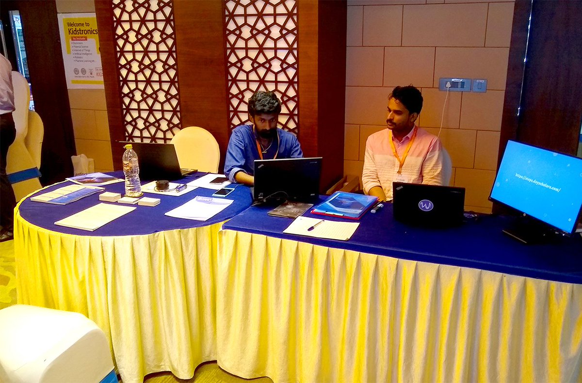 DayScholars's tweet photo. Our stall at Foxdale Expo held at Coral Isle, Kochi. #foxdaleexpo #coralisle #businessexpo #dayScholars #softwaredevelopment #Kochi https://t.co/R0vdmC62zS