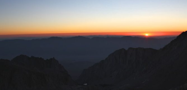 9 Rules For Hot Weather Hiking: bit.ly/2kRL8Vt

#summer #hiking #safety #hikinggear #tips #gearup4life #herbphilipsons