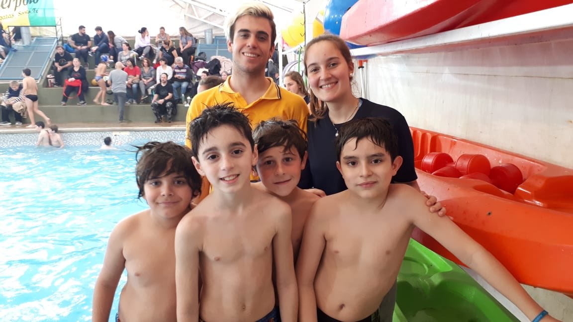 WaterpoloGER1's tweet photo. #waterpolo este fin de semana se desarrolló un encuentro para chicos sub 11 en el club universitario con la presencia de GER #losmaspeques #vamosGER #somosGER @miclubGER https://t.co/e14vQ3tR5L
