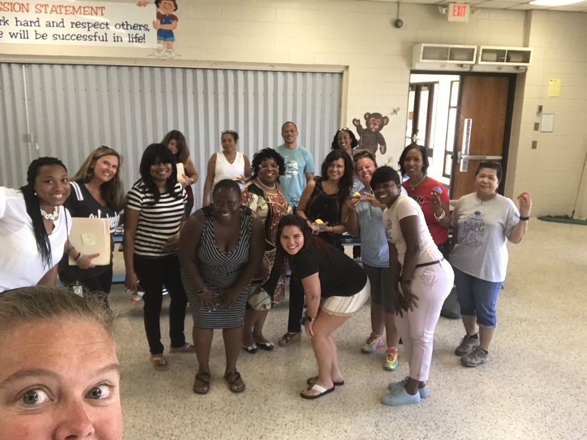 advocate_1's tweet image. Thanks to @GarnerZoritza for baking workday cupcakes 🧁for the #campauman2019 family!!@tinabaker1970 #litnccs #2019CCSrtacamp 🥳🧁🙏🏾🎉🎊🤩@LoydEAuman @tarabratcher3
