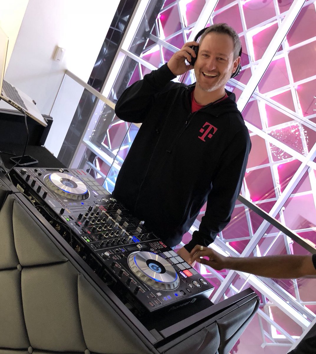 Happy Birthday to @SWjoeperez Your vision sets the tone for the success of those you lead. Your passion for the development of your people is unmatched. Your actions make the #SunWestStrong Thanks for all you do to support us all 💖 #WESTisBEST #HBDJoe #SignatureFamily