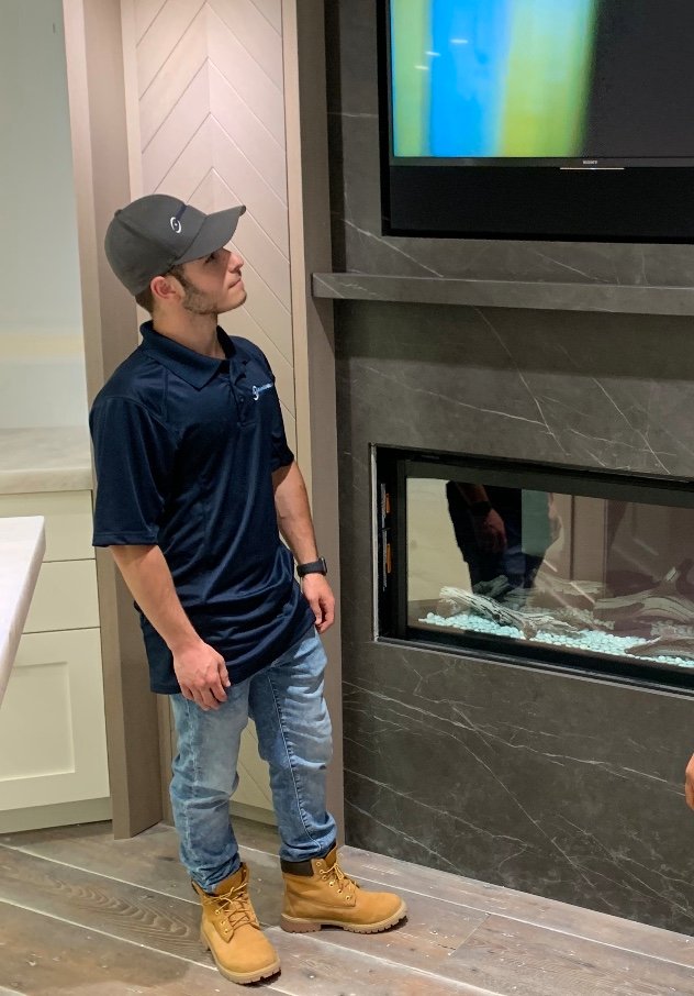 HomeAdvanced's tweet image. All in the family here at Advanced Home Audio @HomeAdvanced  with young Charney looking at one of our installs at Kitchens By Deane!

#kitchensbyDeane #kitchen #renovation #smartTV
