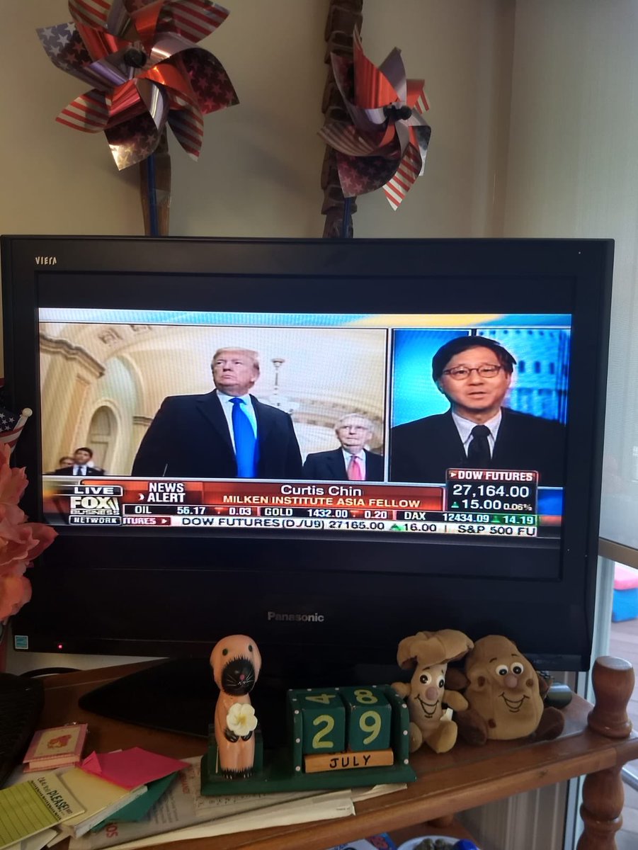 CurtisSChin's tweet photo. @cvpayne @lh_carter @GovMikeHuckabee @newtgingrich @jackhough @Mitch_Roschelle @BecketAdams @LouBasenese @LafferCenter @Varneyco @MorningsMaria Keeping us real! I let family back home in Virginia know I’d be joining @cvpayne on @MorningsMaria to talk #trade, #HongKong & @realDonaldTrump. The story that they were more excited about on @FoxBusiness?👉@KelloggsUS launches #BabyShark cereal. 😎 #sharkweek 🦈 #kitchentable https://t.co/qqPuAM65rJ