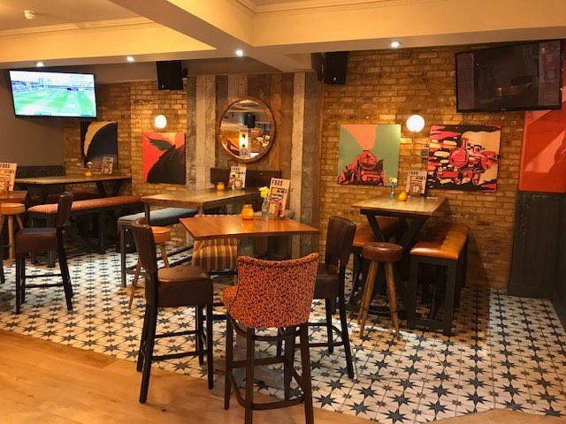 PembrookDesign's tweet image. Station Tap, Camberley for #stonegatepubs was handed over back in May. Here's the completed look.
#interiordesign #pubrefurb #refurbishment #projectmanagement #leisureindustry #newlook