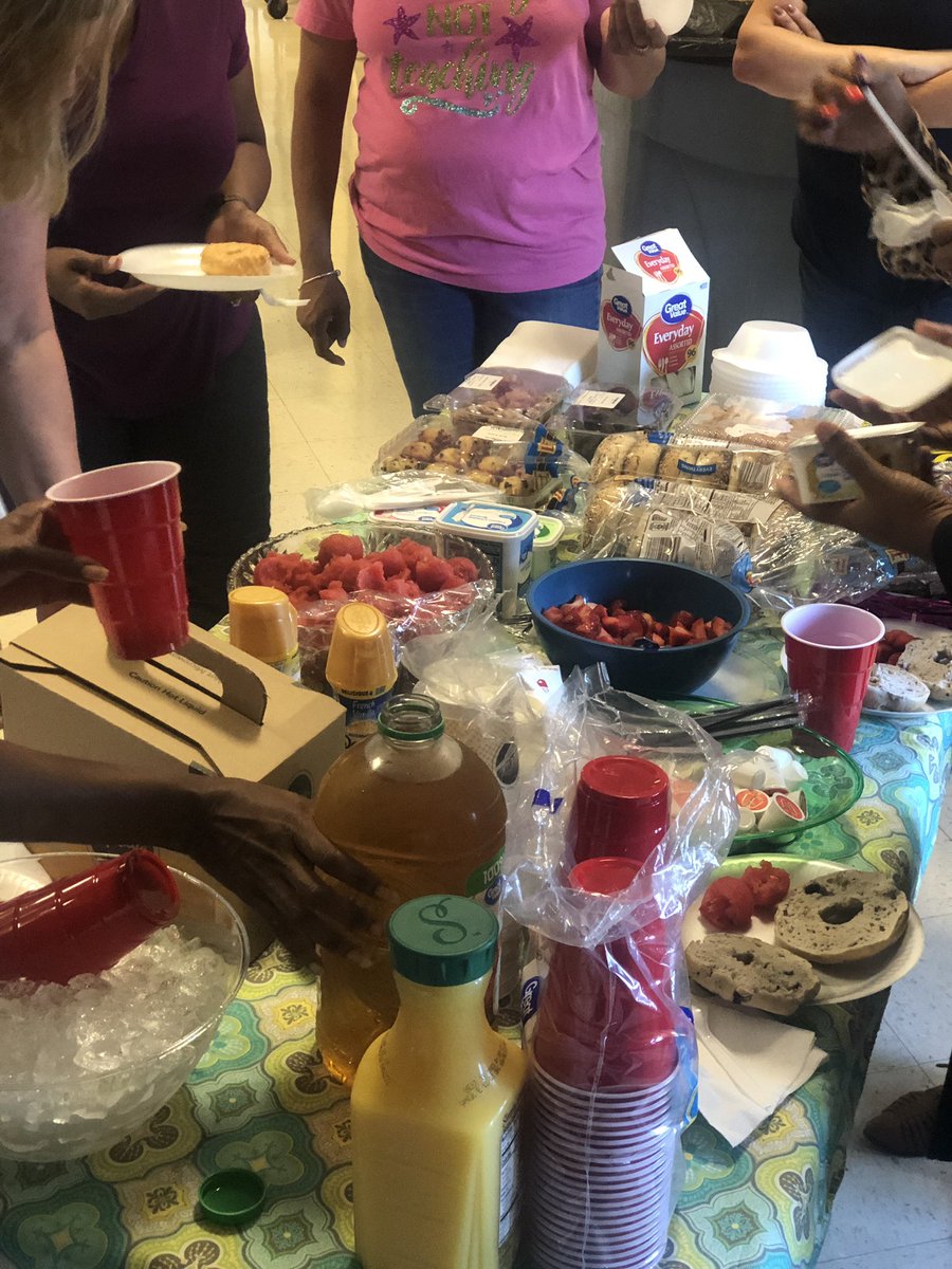 LatreiciaAllen's tweet image. Our last family feast as #CMESRocketReaders! I truly enjoyed working with this awesome team of educators. 🚀 Hats off to reading camp! #litnccs #2019CCSrtacamp @NC_RtA @NatalieGodwin @mellottahill1 @jenlloyd16