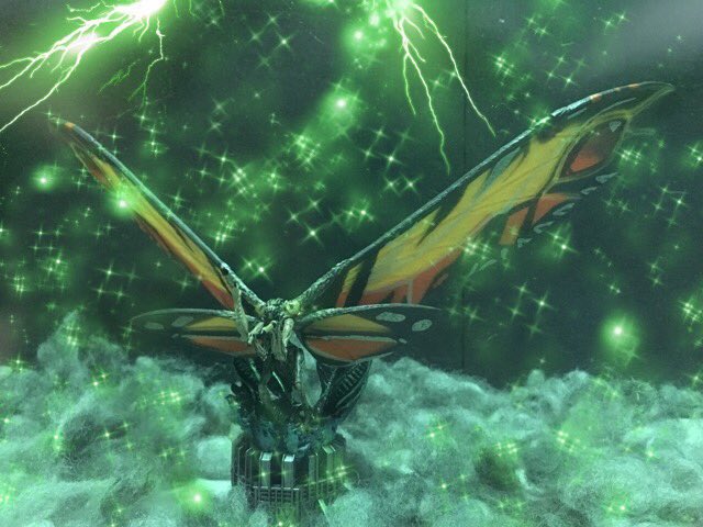 Twoucan Mothra の注目ツイート モデル