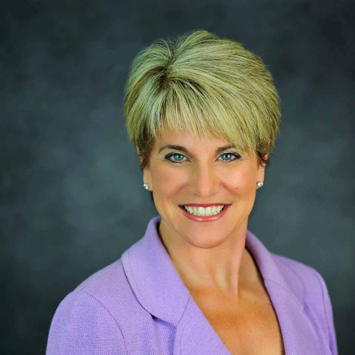 ITS_America's tweet image. #MemberConnection: Meet Beth Kigel, VP #ITS &amp;amp; Emerging Mobility @HNTB.  She see&apos;s the future of ITS as inclusive. People of all ages and socioeconomic sectors will have access, through mobility &amp;amp; big data.  Fun fact: Shes a ballerina. More about Beth: bit.ly/30Zi7ds