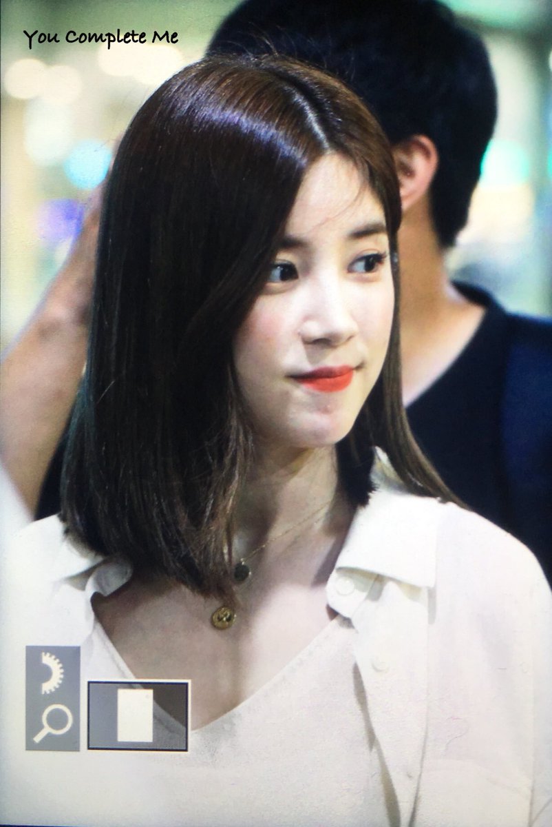 YouCompleteMeCR's tweet photo. 190729 인천공항 입국 프리뷰 

수고했어요👋

#에이핑크 #초롱 #박초롱 #apink  #chorong @Apinkpcr https://t.co/zeo3TXnx6S