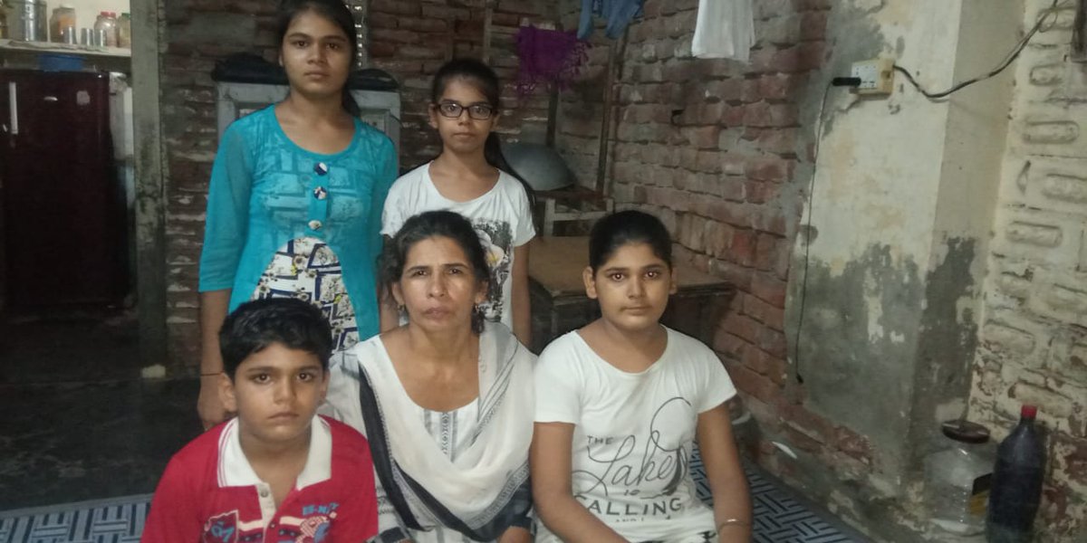 kamkisho's tweet image. Dear @capt_amarinder my Mama ji expired a month back. He is survived by his wife and 4 kids. There is no breadwinner in the family. We request you to please support these kids for their education. @PunjabGovtIndia @VijayIndrSingla #Help #HelpForEducation