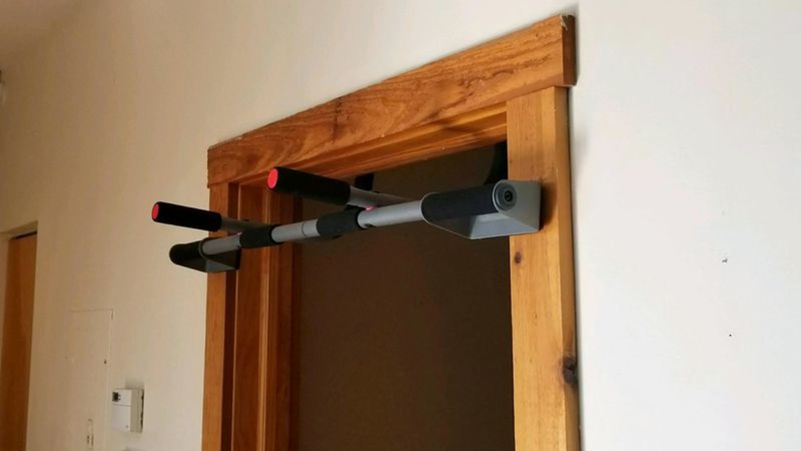 The Onion on X Area Man Installs Home Pull Up Bar To Absentmindedly Tap While Passing Through Hallway https t bcdmRLKGat https t XloHnTGnQl X