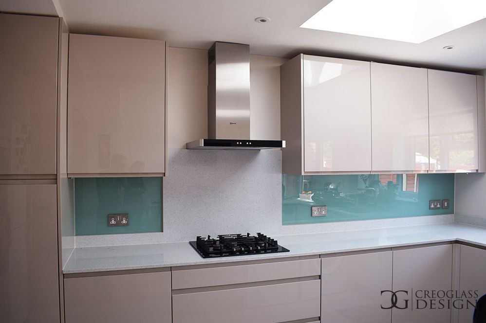 CreoGlass's tweet photo. Plain Colour Splashbacks

Our Plain Colour Splashbacks come in any colour. This feature of the Kitchen is the main focal point to any Kitchen you walk into. Find the colour you love and order a colour matched Splashback from CreoGlass Design today! https://t.co/lp2XH3aAEC