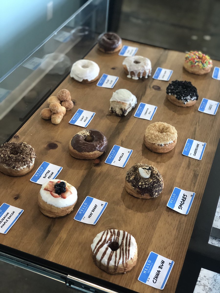 Morning! It’s DONUT time!

#doughboydonuts #donuts #doughnuts #donutfoodtruck #foodtruck #campbowie #onthebricks #donutporn #foodporn #foodie #fortworthtx #fortworth #🍩