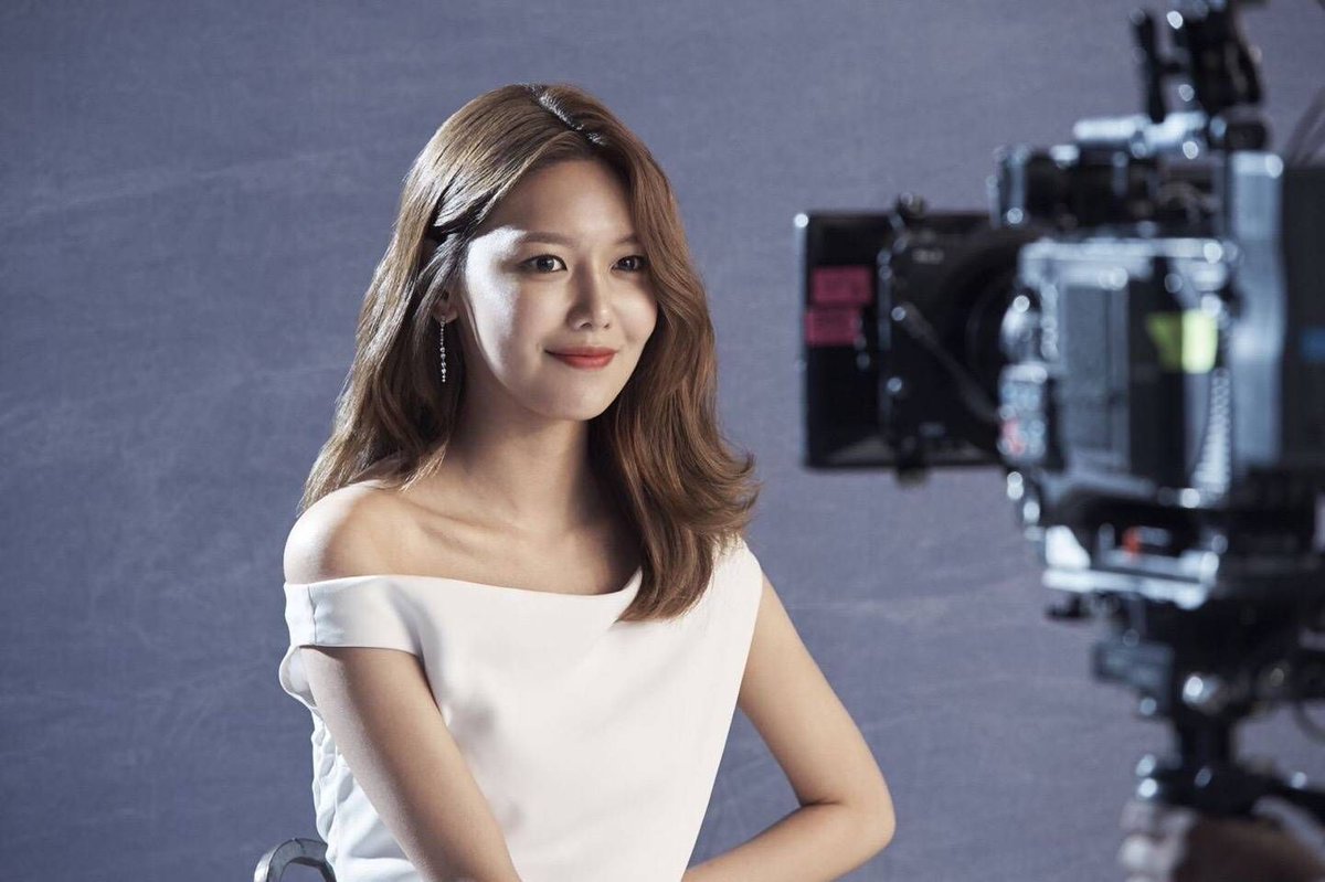 SmtownChoiSY's tweet photo. Bias pertama aku di SNSD. Cantik, baik hati, model, MC, actress, idol, tiangnya snsd, bijak dalam bertindak.
Proud of you unnie 💙🌻
#OurBrightPrincessSOOYOUNG #SNSD #kpop #SMTOWN #actress #kdrama https://t.co/BirFdBLnmc