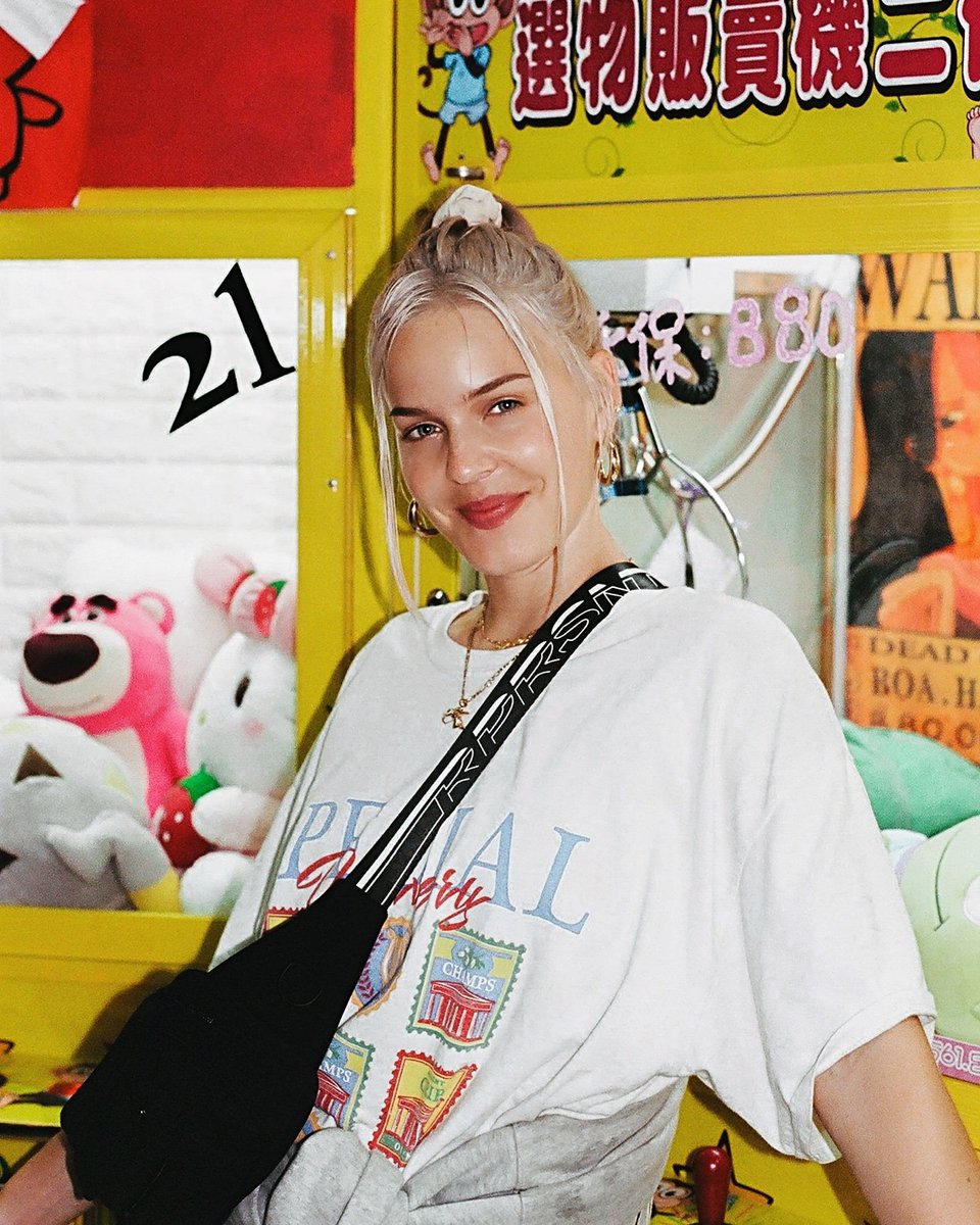 AnneMarie's tweet photo. #tb to me very sweaty in Taiwan. https://t.co/XkqTvln2U3